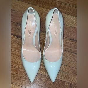 Gianvito Rossi Cream Heels